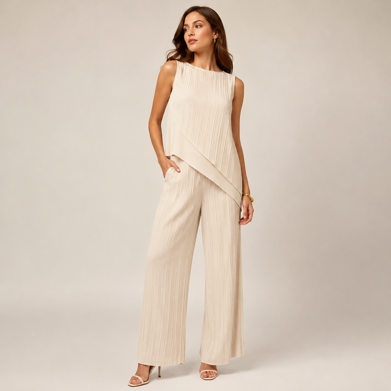 Set cu pantaloni