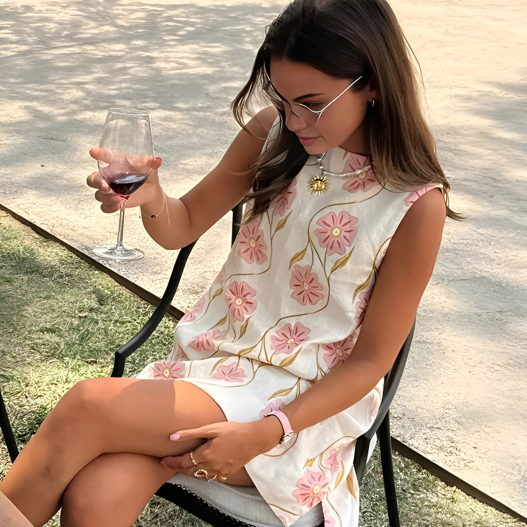 Kemberly - Rochie scurtă elegantă fără mâneci