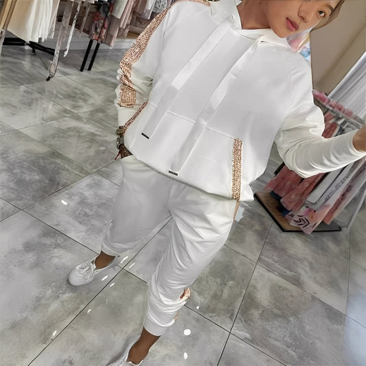 Tiffany - Set stilizat din bluză cu glugă și pantaloni pentru femei