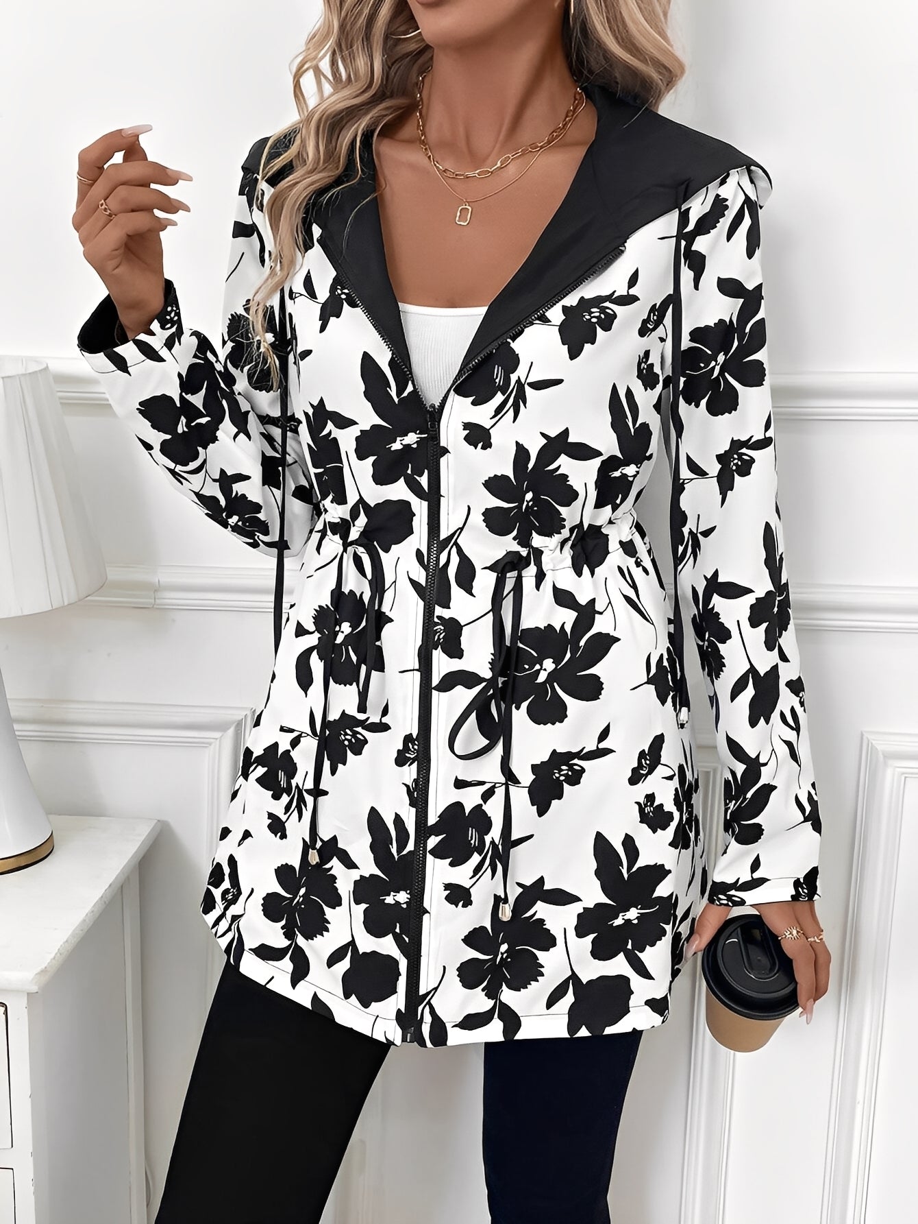 Jennelle - Jachetă reversibilă stilată cu glugă pentru femei